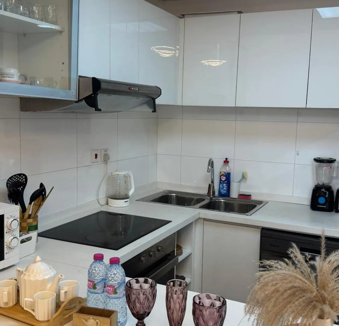 Modern Cozy Two Bedrooms In Very Attractive Location With Marina View Dubaj 0*,  Zjednoczone Emiraty Arabskie