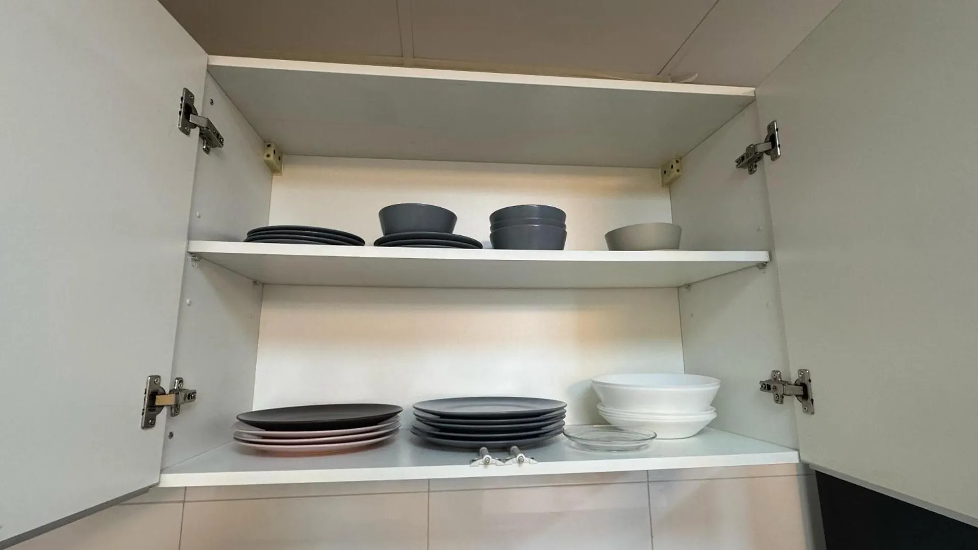 Apartament Modern Cozy Two Bedrooms In Very Attractive Location With Marina View Dubaj