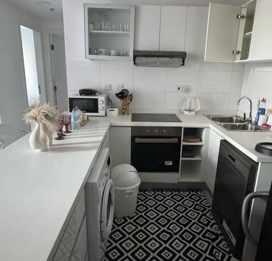 Modern Cozy Two Bedrooms In Very Attractive Location With Marina View Dubaj Zjednoczone Emiraty Arabskie
