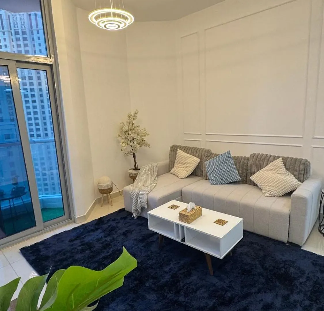 Modern Cozy Two Bedrooms In Very Attractive Location With Marina View Dubaj Zjednoczone Emiraty Arabskie