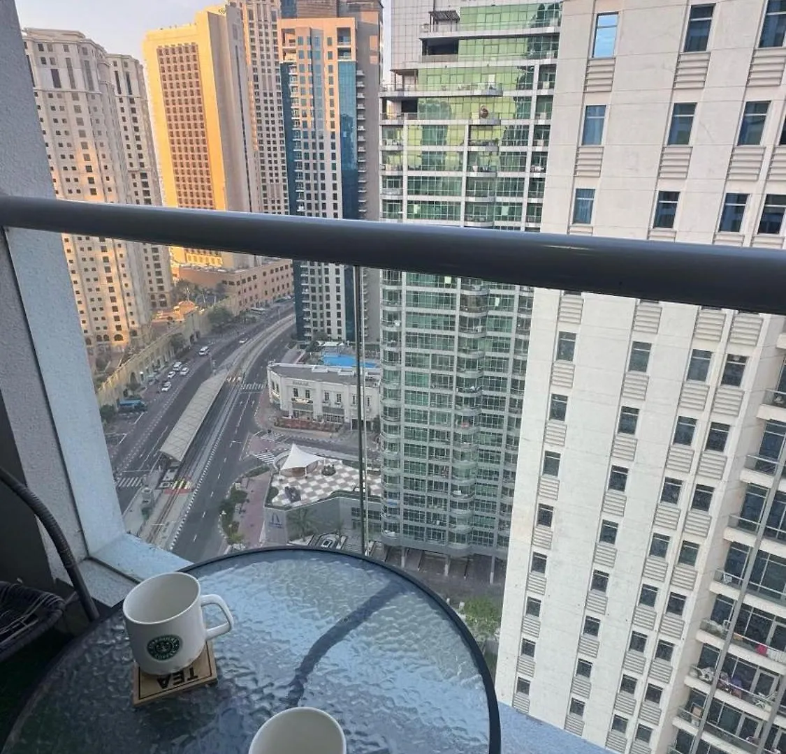 Modern Cozy Two Bedrooms In Very Attractive Location With Marina View Dubaj 0*,